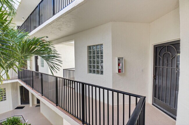 Building Photo - 5155 Europa Dr