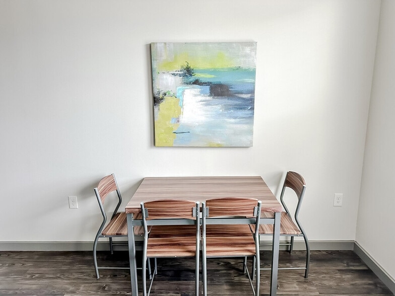 Building Photo - 111 E 4th St