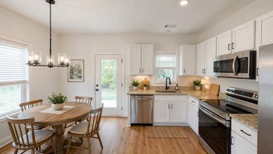 Building Photo - Creekside Unit With Flex Room- Villages at Bear Creek in Columbia, TN