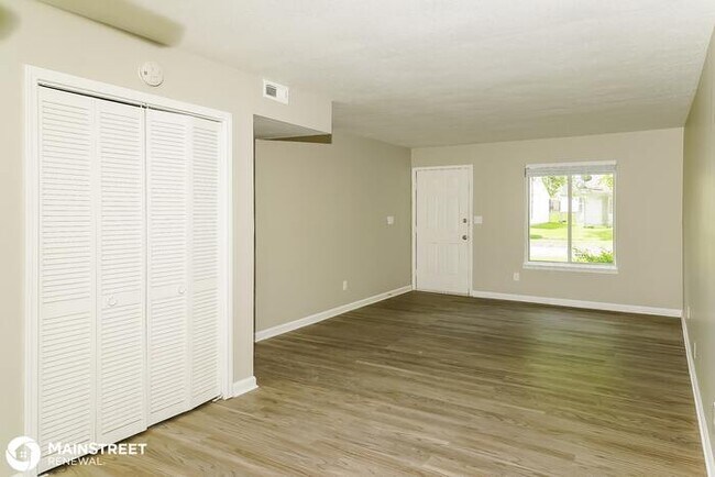 Building Photo - 3406 Remington Dr, Indianapolis, IN 46227
