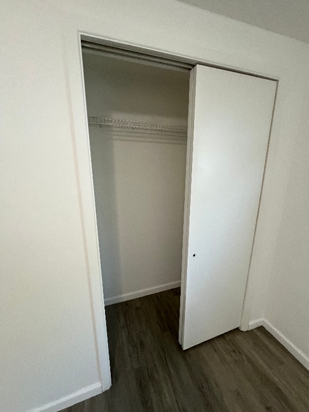 Building Photo - 4312 Mesa Dr