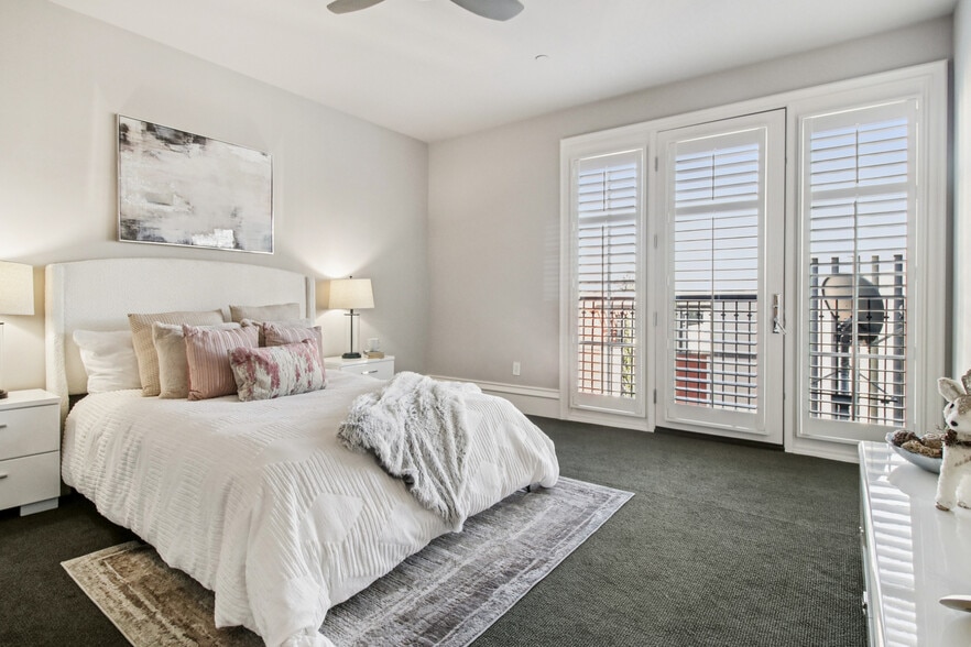 Building Photo - 356 Santana Row