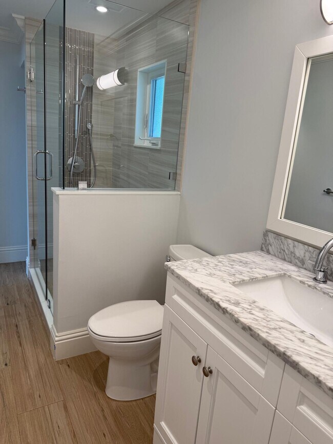 Building Photo - 1611 Treemont Ave