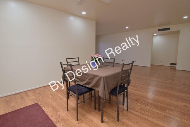 Building Photo - 55+ Townhome for Rent - Spacious 3BR/2BA w...