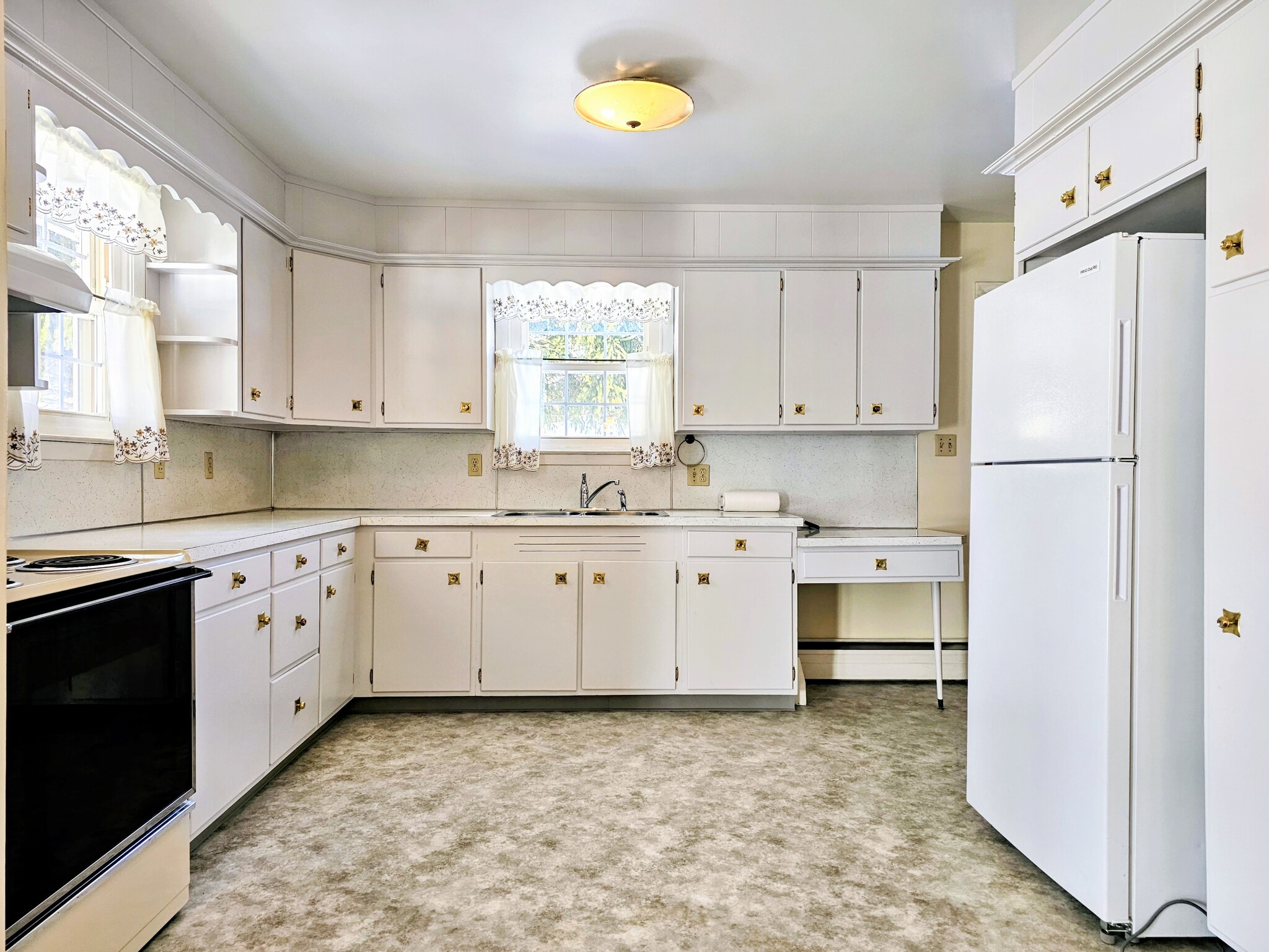 Building Photo - 13 Frederick Ave