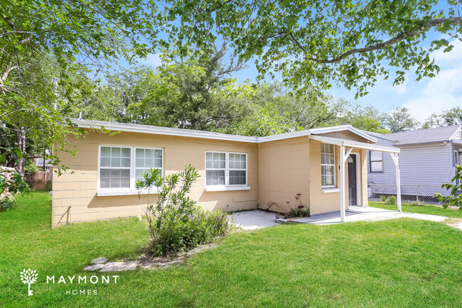 Building Photo - Cozy 2 Bedroom Home Near Downtown Jacksonv...