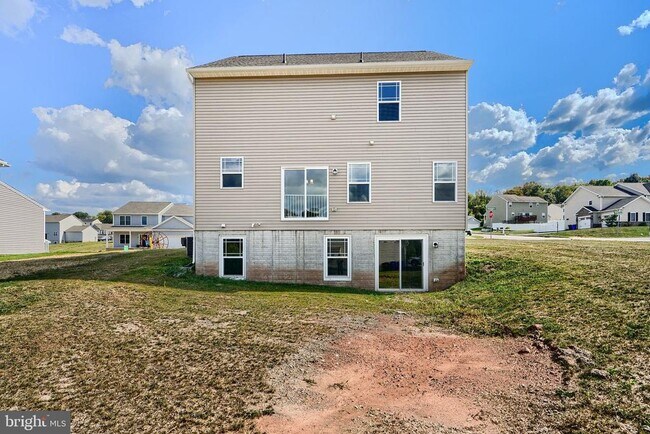 Building Photo - 55 Madison Dr