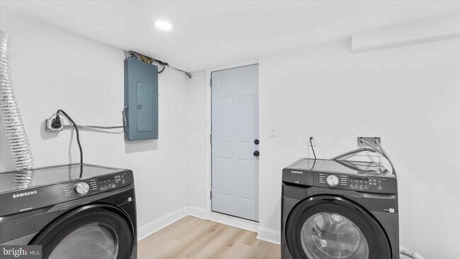 Building Photo - 2529 Liberty Pkwy