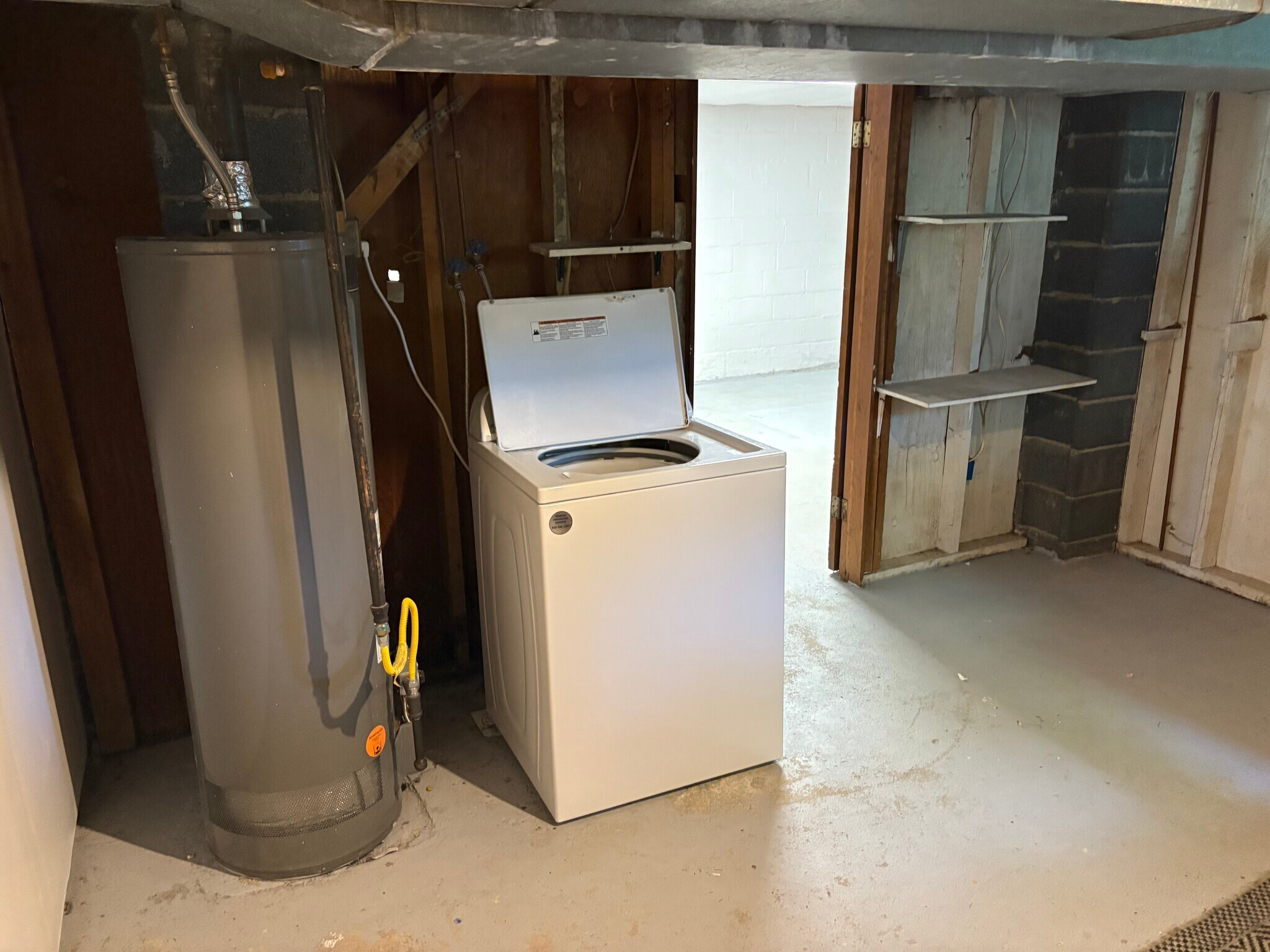 LAUNDRY HOOKUPS/STORAGE - 702 Pearl Dr