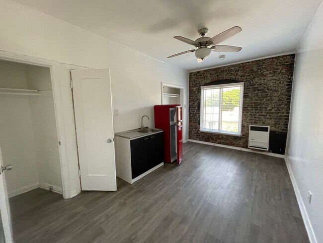 Interior Photo - Toberman Apts.