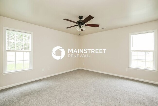 Building Photo - 3 Bedroom Pet-Friendly Home in GREENSBORO,...