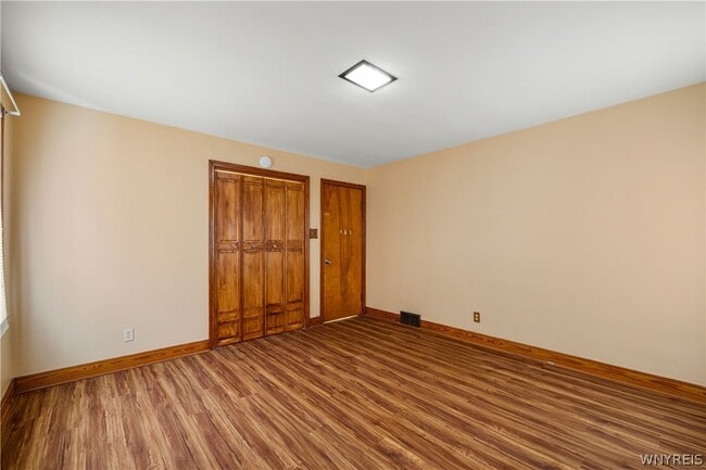 Building Photo - 133 Halstead Ave