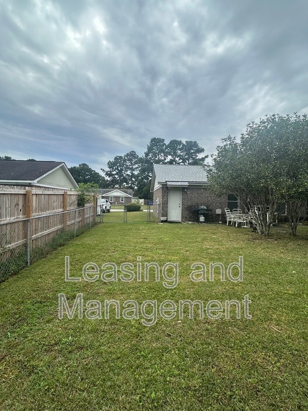 Building Photo - 7744 Rosin Dr