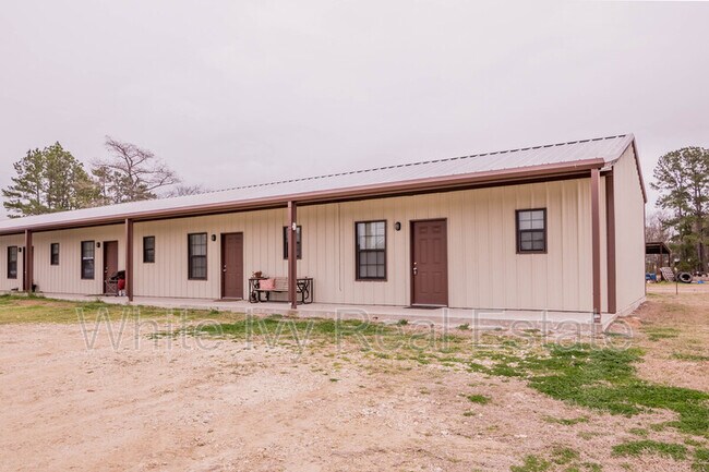Building Photo - 875 FM 1696