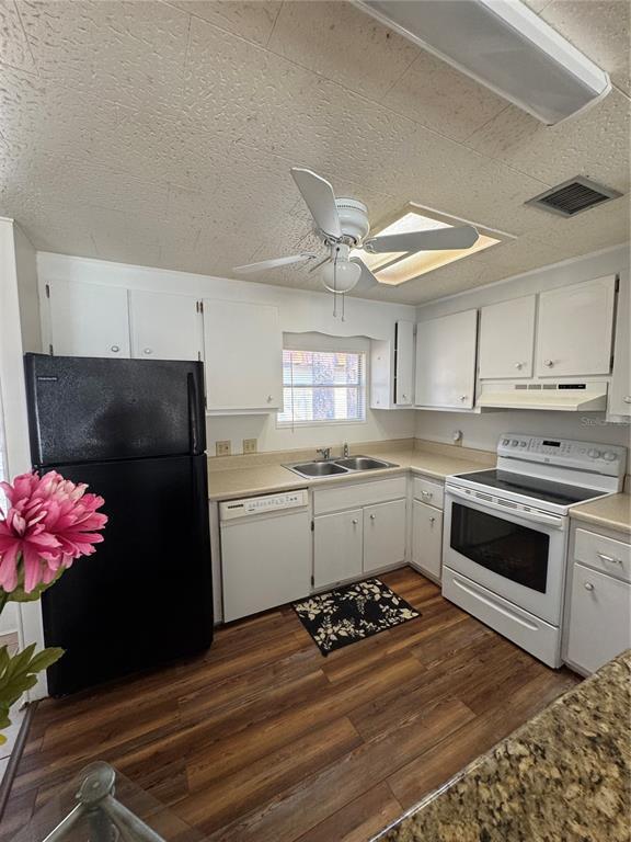 Building Photo - 603 W Club Blvd