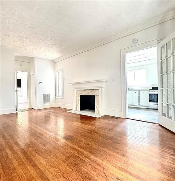 Building Photo - 52 Delmont Dr NE