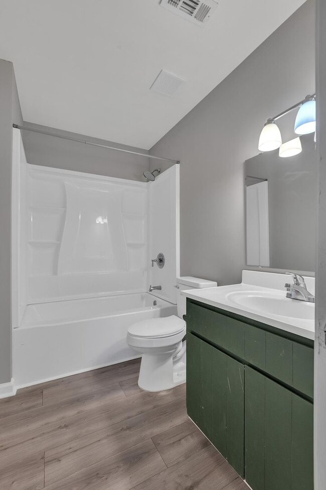 Building Photo - Charming 2-Bedroom Home in Desirable Wilmi...