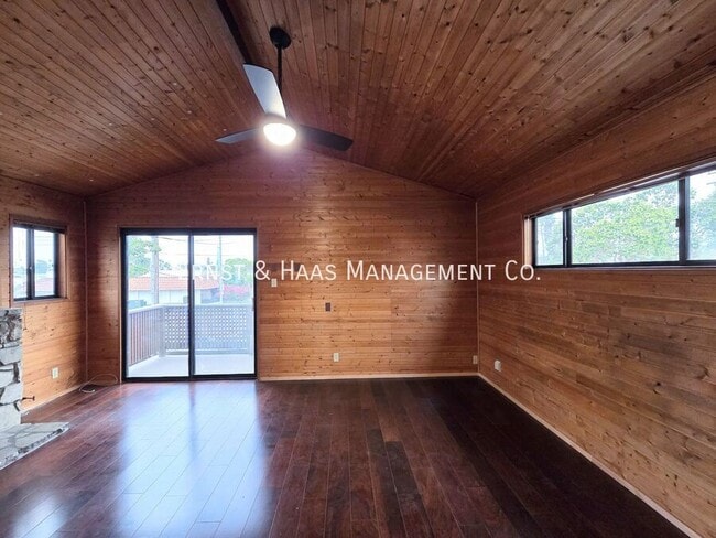 Building Photo - 1330 Ximeno Ave