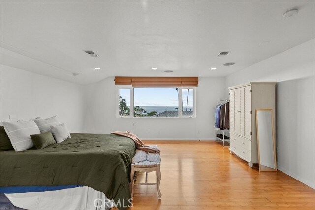 Building Photo - 321 Vía San Sebastian