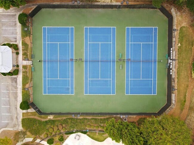 Building Photo - 1005 Regal Hills Ln