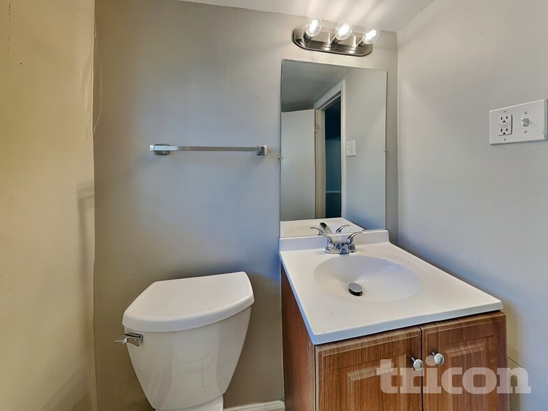 Building Photo - 4329 Cedar Ridge Trail