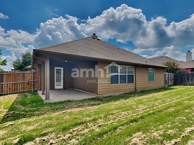 Building Photo - 245 Brookdale Dr