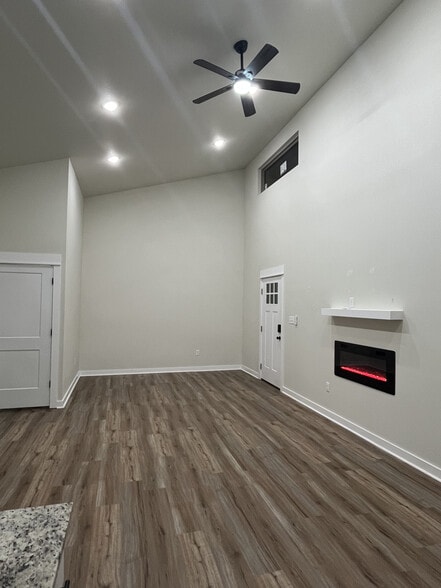 Building Photo - 7002 Old Tom Box Rd