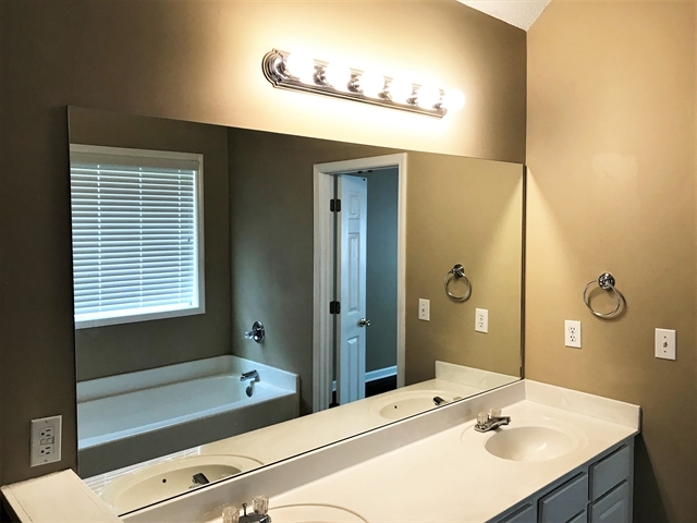 Building Photo - 3041 Andora Drive SW