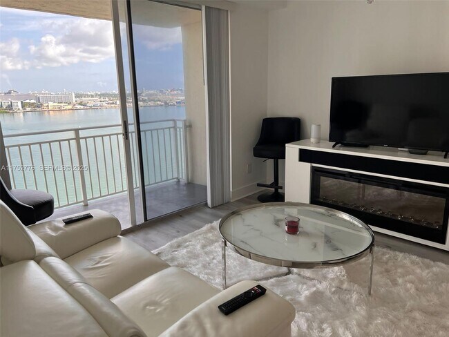 Building Photo - 770 Claughton Island Dr