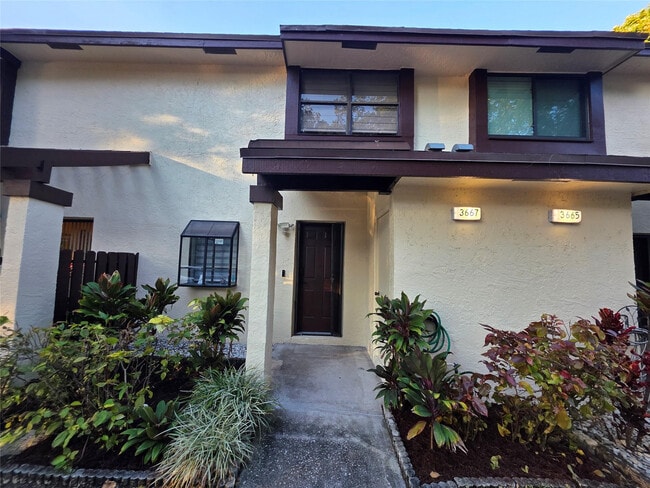 Building Photo - 3667 Carambola Cir N