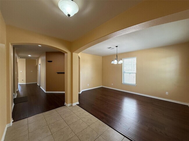 Building Photo - 1032 Dyer Crossing Way