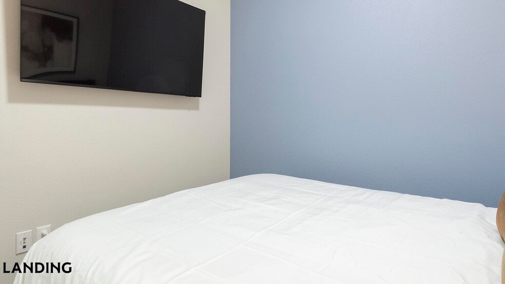 Building Photo - 2720 S Federal Blvd