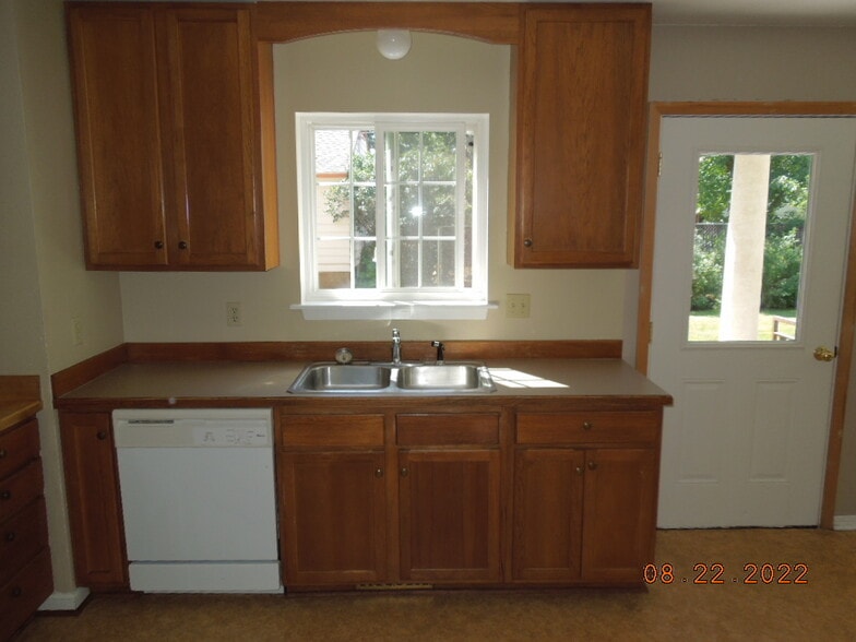 Building Photo - 1215 S 5th Ave