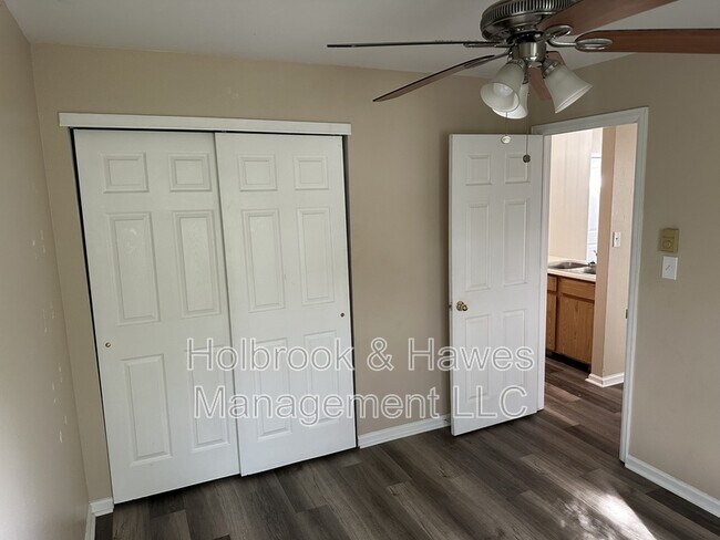 Building Photo - 4531 Boardwalk Dr