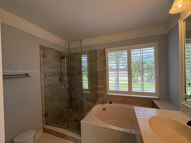 Building Photo - 10793 Oak Bend Way