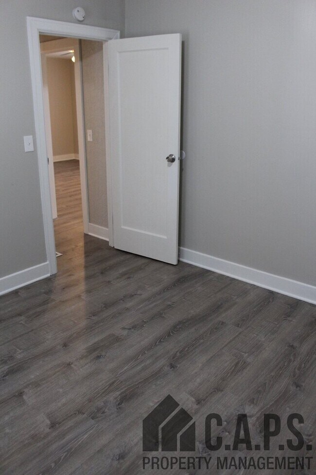 Building Photo - Move in Ready!