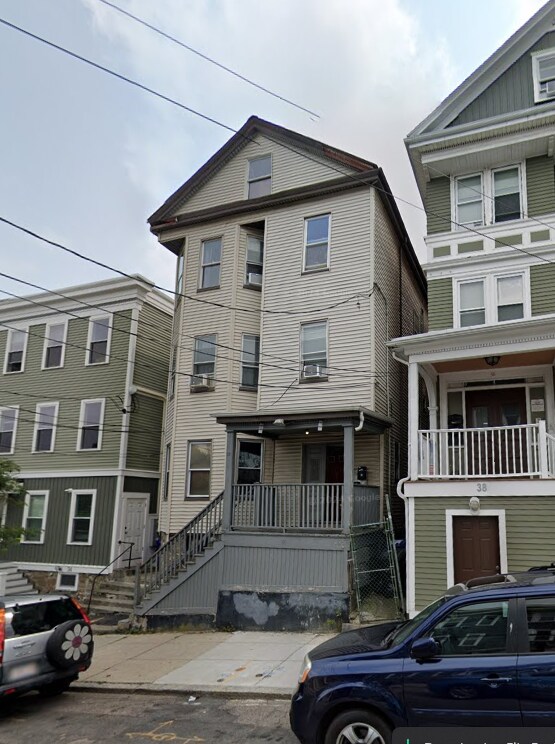 Building Photo - 36 Calumet St