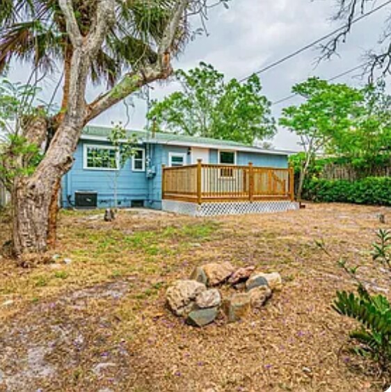 Building Photo - 1471 Park St