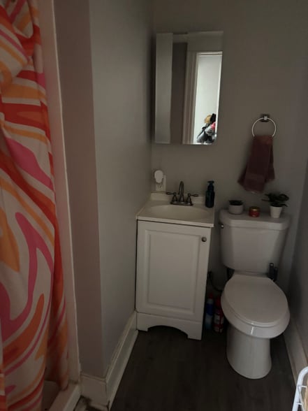 Building Photo - 10 S Main Ave