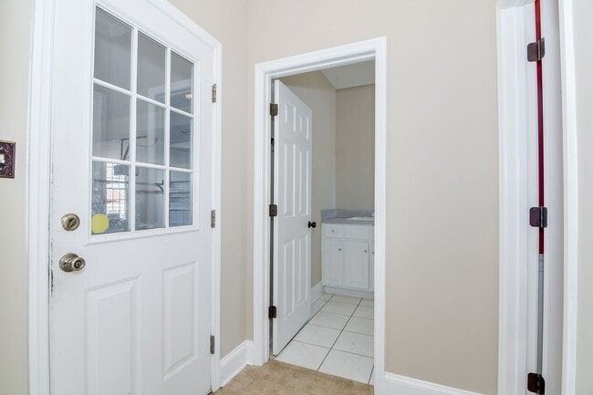 Building Photo - Large 3 Story Home in Evans!