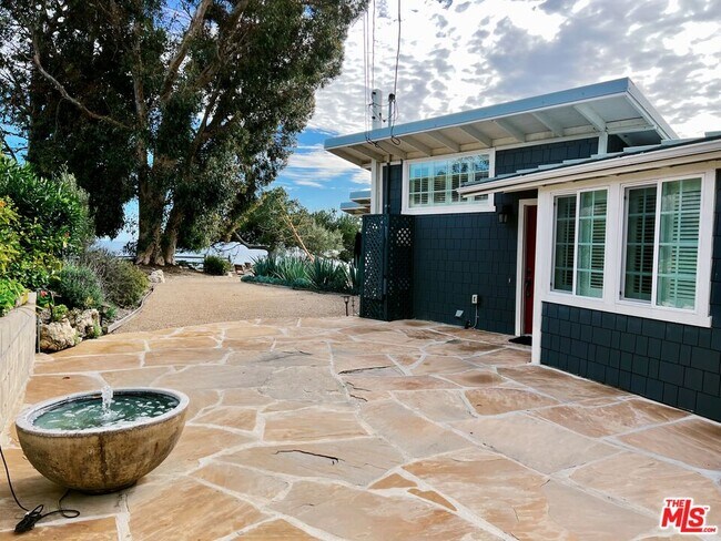 Building Photo - 27500 Pacific Coast Hwy