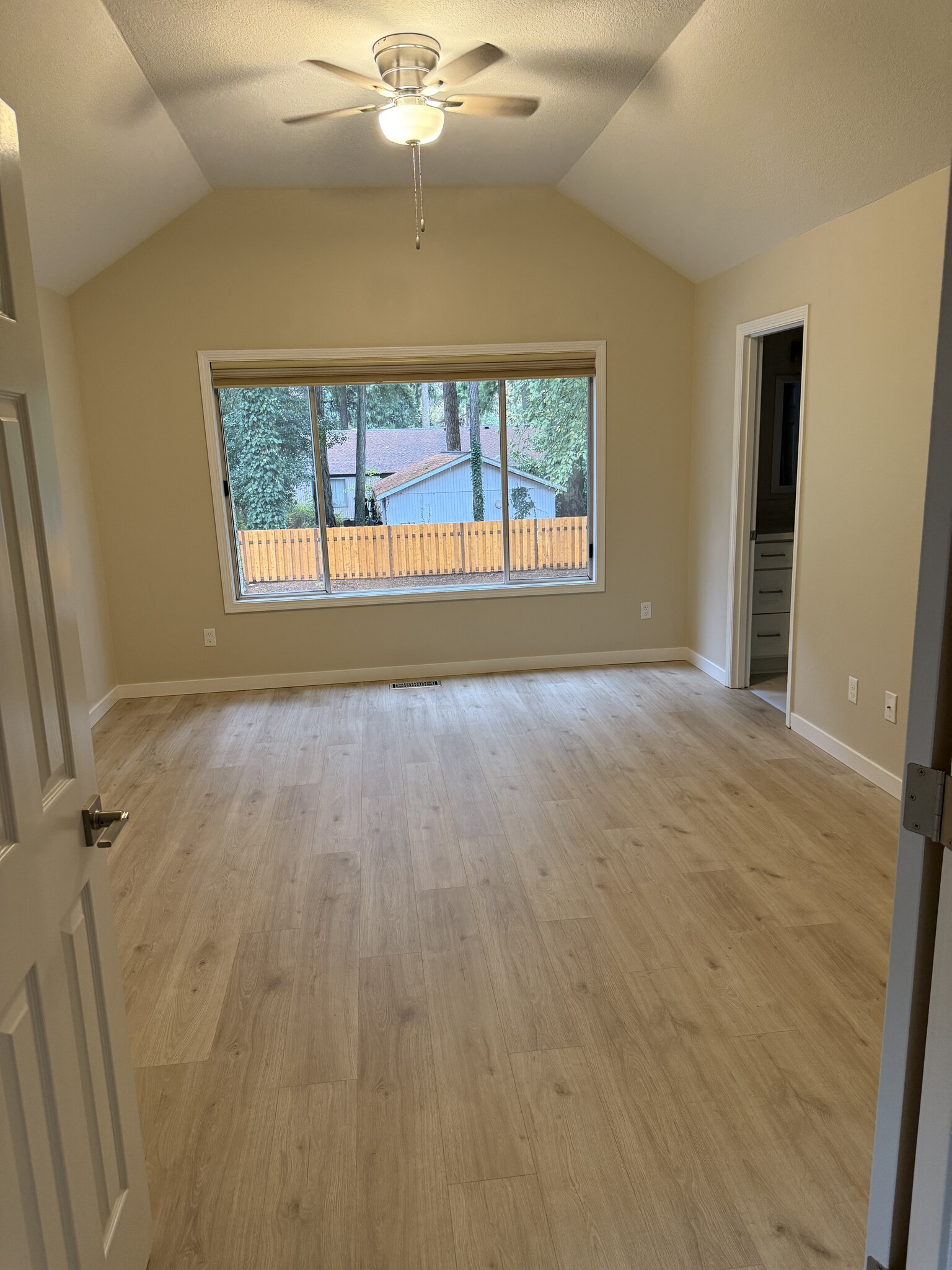 Building Photo - 17635 Hill Way