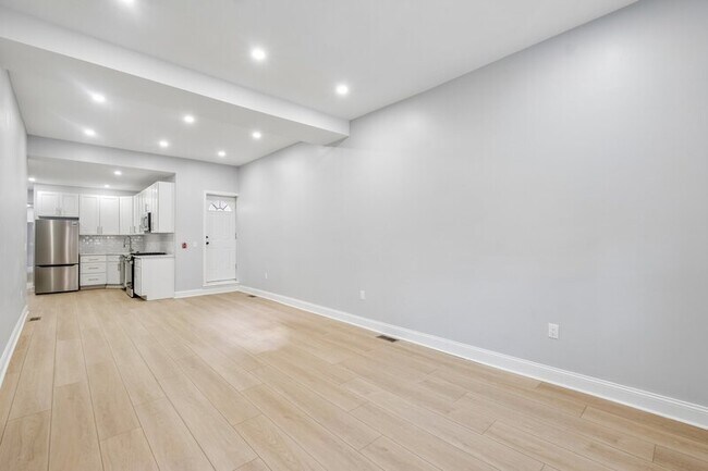Building Photo - 617 S 8th St