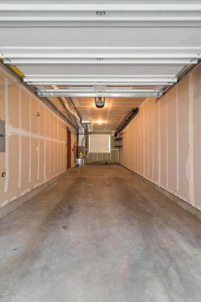 Building Photo - Renton 3 bed Townhouse for Rent