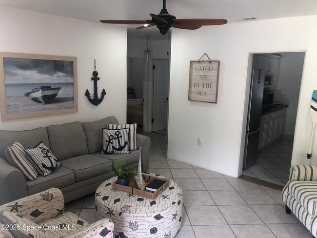 Building Photo - 325 Bellaire Dr