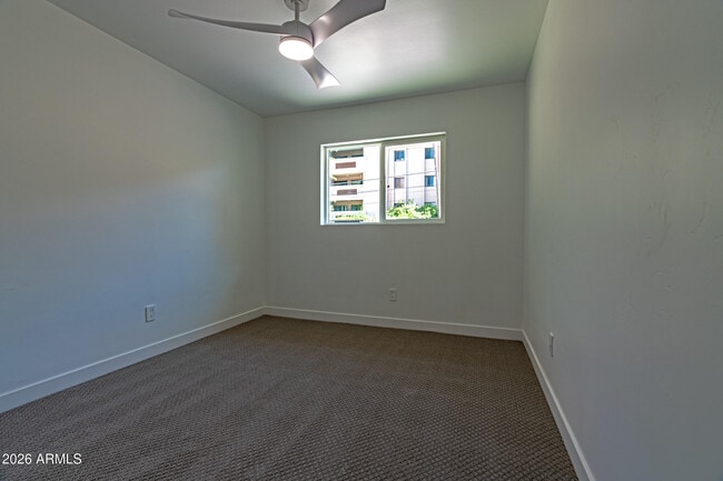 Building Photo - 3035 E Heatherbrae Dr