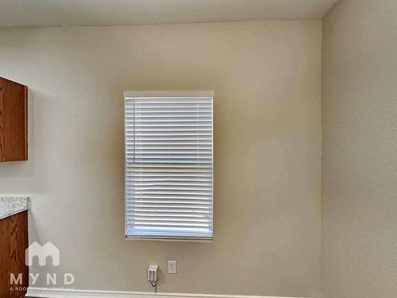 Building Photo - 10407 Lupine Canyon