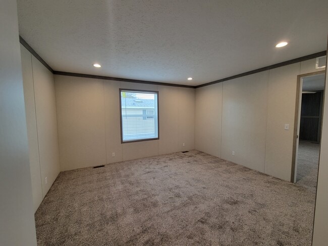 Building Photo - 3930 Auburn Ln