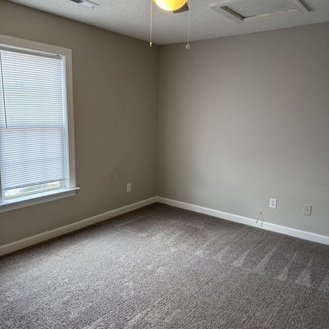 Building Photo - 1201 Masters Ln