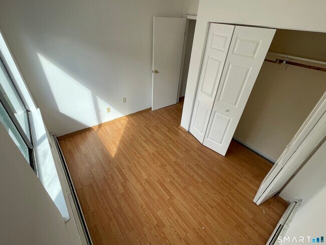 Building Photo - 90 Wakelee Rd